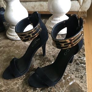 Women’s size 5 aldo heels.